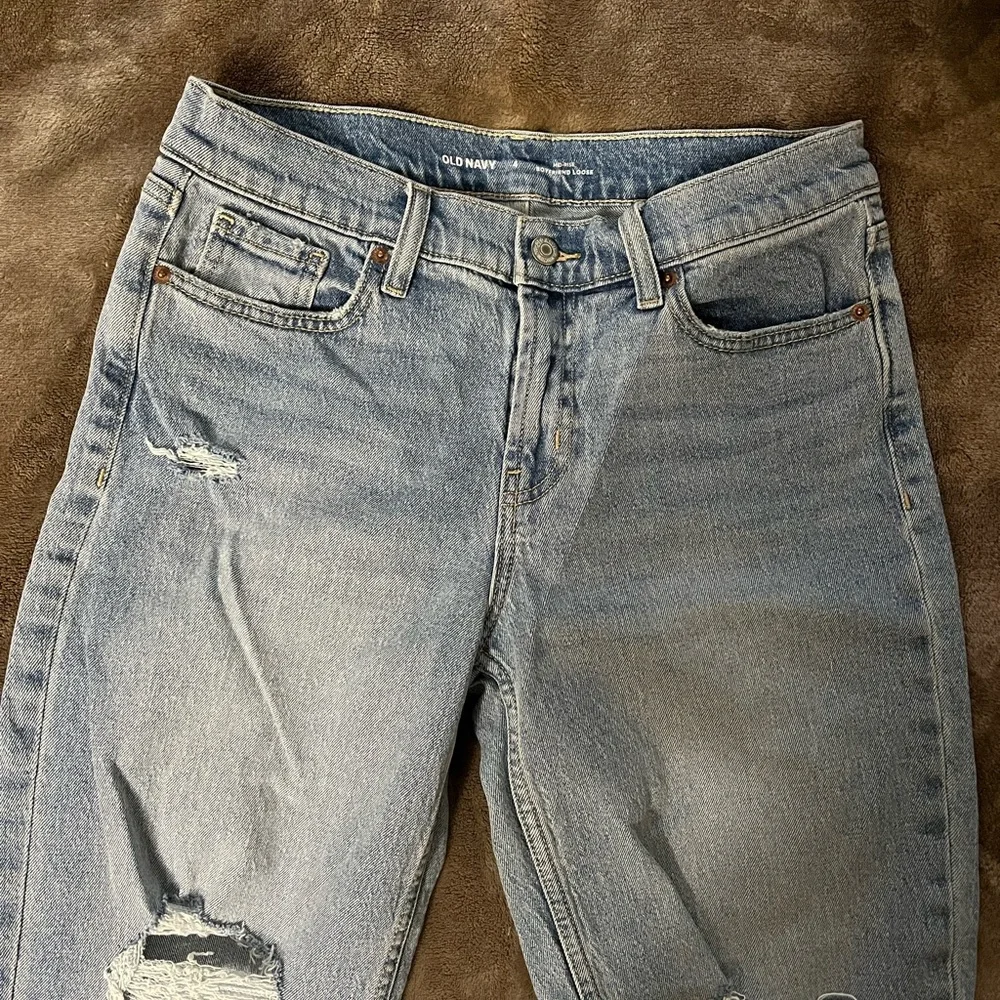 Old Navy Midrise Boyfriend Loose Jeans size 4 - Picture 2 of 13